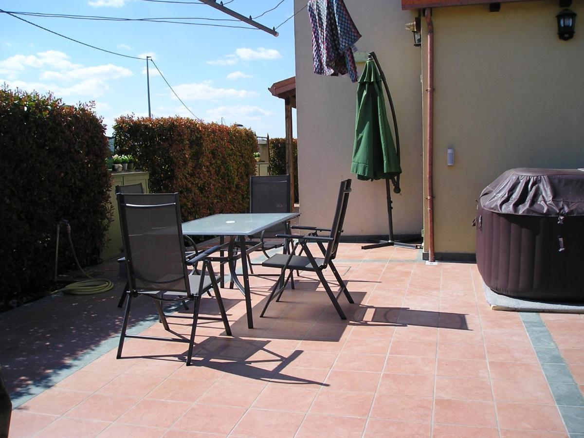 Intero Appartamento Con Giardino E Colazione Dario Parma Eksteriør billede